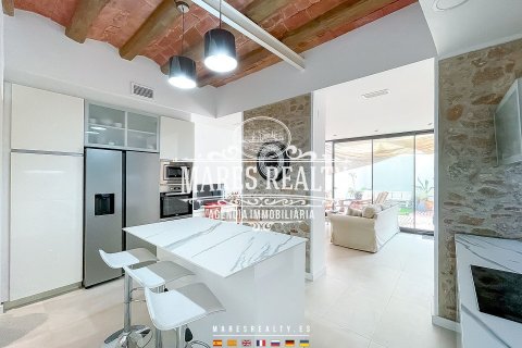 Купить виллу в Калелья, Испания с 4 спальни, 174м², № 1035 - фото 3