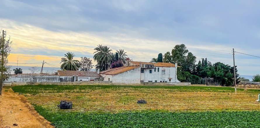 Вилла с 9 спальнями в Матаро, Барселона, Каталония, Испания № 1034