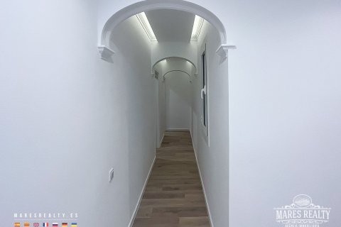 Apartamento de 3 dormitorios en venta en Barcelona, Cataluña, Spain № 1036 - foto 15