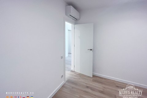 Apartamento de 3 dormitorios en venta en Barcelona, Cataluña, Spain № 1036 - foto 11