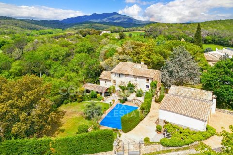 6 bedrooms house for sale in Girona, Catalonia, Spain № 5900 - photo 3