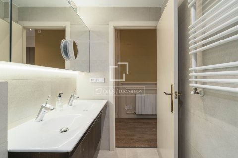 2 chambres apartment à vendre à Barcelona, Catalonia, Spain № 3952 - photo 19