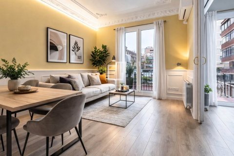 Квартира с 2 спальнями в Барселоне, Каталония, Испания № 3952