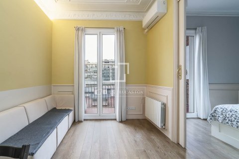 2 chambres apartment à vendre à Barcelona, Catalonia, Spain № 3952 - photo 2