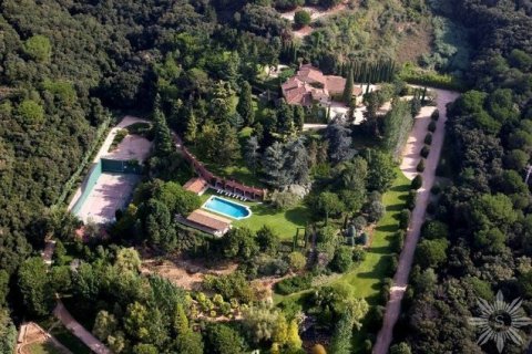 Купить замки и поместья в Матаро, Испания с 9 спален, 2000м², № 843 - фото 11