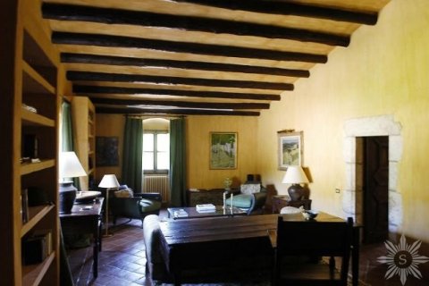 Купить замки и поместья в Матаро, Испания с 9 спален, 2000м², № 843 - фото 5