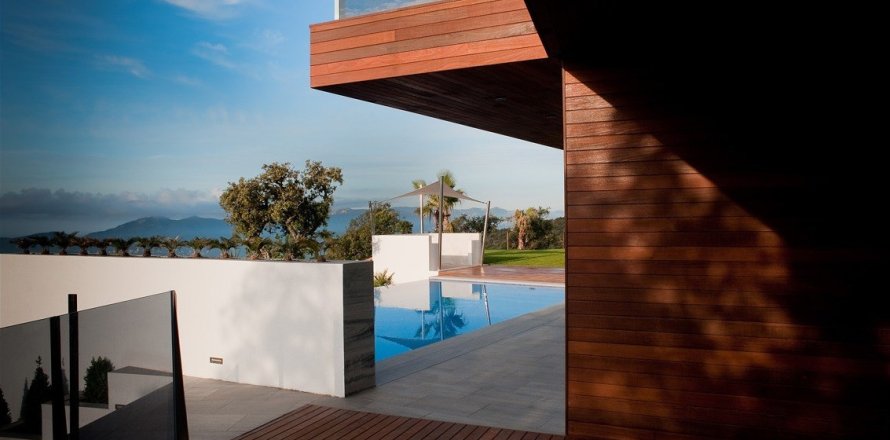 Вилла с 5 спальнями в Пладжа-де-Аро, Герона, Каталония, Испания № 842