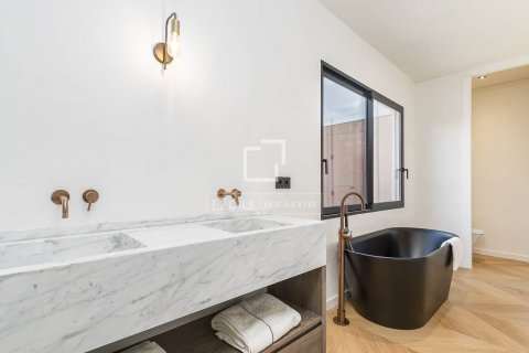 4 chambres penthouse à vendre à Barcelona, Catalonia, Spain № 3920 - photo 20