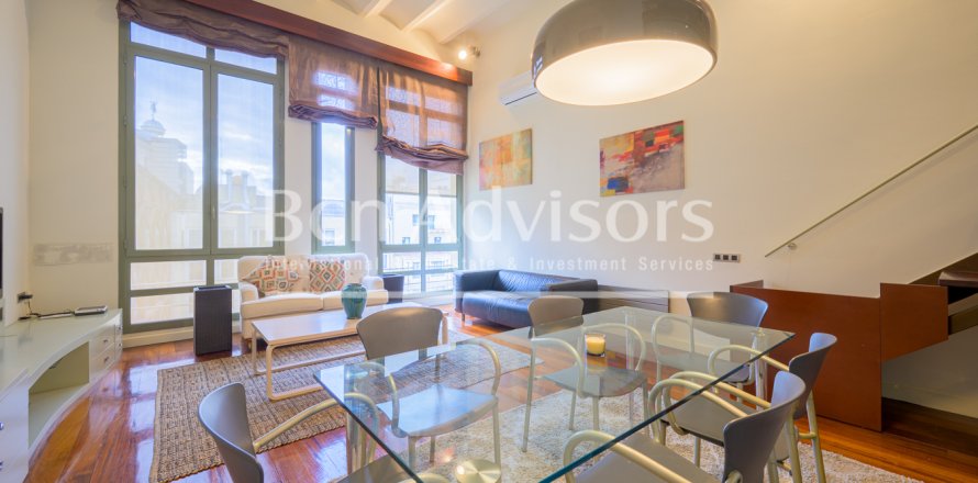 Квартира с 2 спальнями в Барселоне, Каталония, Испания № 2871