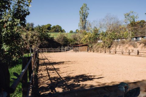 Купить земельный участок в Руби, Испания 1472м², № 2322 - фото 17