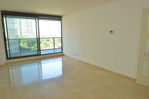 4 bedrooms apartment for sale in Barcelona, Catalonia, Spain № 7620 - photo 3