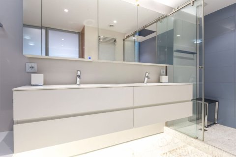 1 bedroom apartment for sale in Barcelona, Catalonia, Spain № 7617 - photo 22