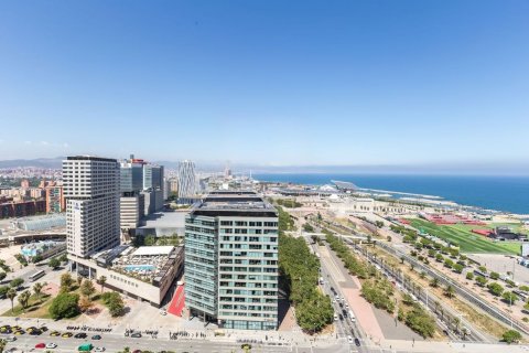 3 bedrooms apartment for sale in Barcelona, Catalonia, Spain № 7616 - photo 2