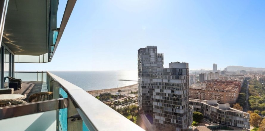 3 bedrooms apartment for sale in Barcelona, Catalonia, Spain № 7615