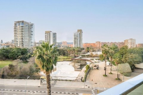3 bedrooms apartment for sale in Barcelona, Catalonia, Spain № 7619 - photo 3