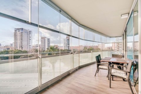 3 bedrooms apartment for sale in Barcelona, Catalonia, Spain № 7619 - photo 2