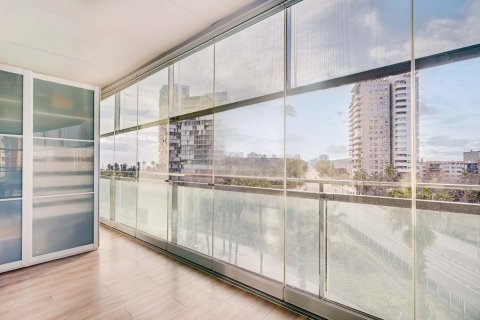3 bedrooms apartment for sale in Barcelona, Catalonia, Spain № 7619 - photo 12