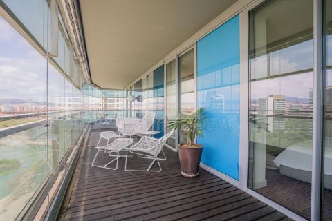 3 bedrooms apartment for sale in Barcelona, Catalonia, Spain № 7618 - photo 2
