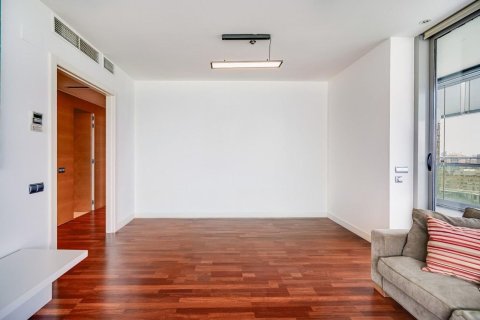 3 bedrooms apartment for sale in Barcelona, Catalonia, Spain № 7618 - photo 21