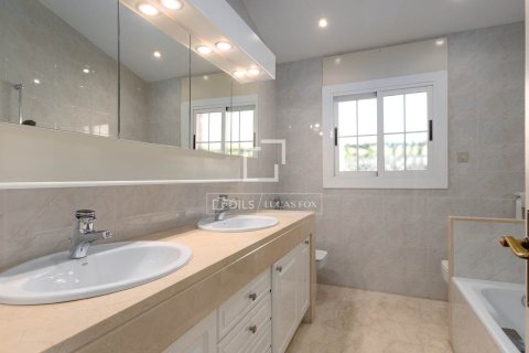 7 chambres villa à vendre à Vilassar de Dalt, Barcelona, Catalonia, Spain № 4500 - photo 13