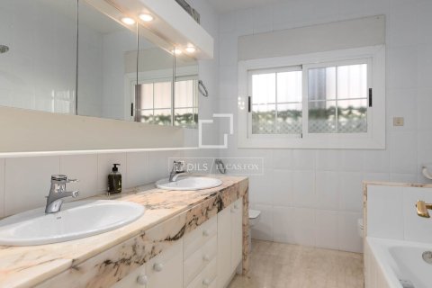 7 chambres villa à vendre à Vilassar de Dalt, Barcelona, Catalonia, Spain № 4500 - photo 20