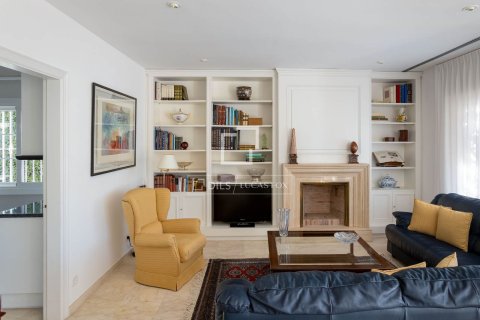 7 chambres villa à vendre à Vilassar de Dalt, Barcelona, Catalonia, Spain № 4500 - photo 9