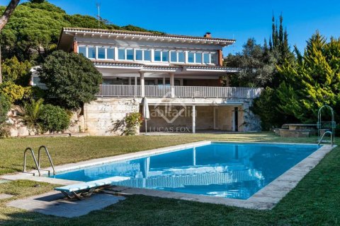 Купить дом в Сан-Андреу-де-Льяванерес, Испания с 14 спален, 2260м², № 2763 - фото 3