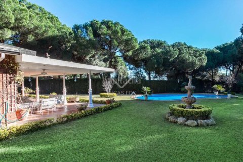 Купить дом в Сан-Андреу-де-Льяванерес, Испания с 14 спален, 2260м², № 2763 - фото 4