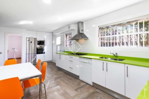 Купить дом в Сан-Андреу-де-Льяванерес, Испания с 14 спален, 2260м², № 2763 - фото 22