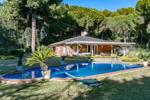 Дом с 14 спальнями в Сан-Андреу-де-Льяванересе, Барселона, Каталония, Испания № 2763