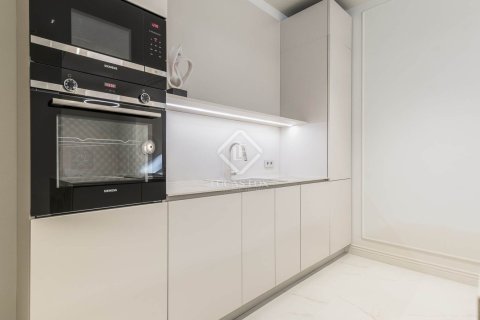 Купить квартиру в Эшампле, Испания с 4 спальни, 200м², № 2762 - фото 17