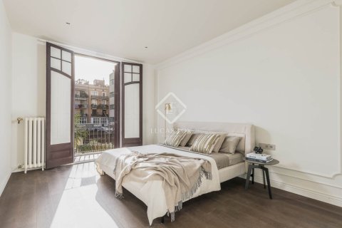 Купить квартиру в Эшампле, Испания с 4 спальни, 200м², № 2762 - фото 24