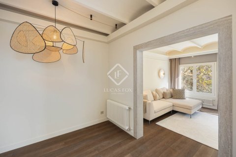 Купить квартиру в Эшампле, Испания с 3 спальни, 161м², № 2765 - фото 6