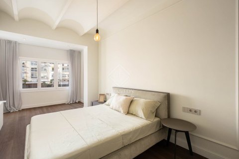 Купить квартиру в Эшампле, Испания с 3 спальни, 161м², № 2765 - фото 28