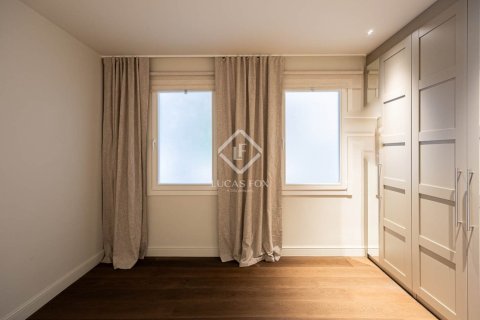 Купить квартиру в Эшампле, Испания с 3 спальни, 161м², № 2765 - фото 16