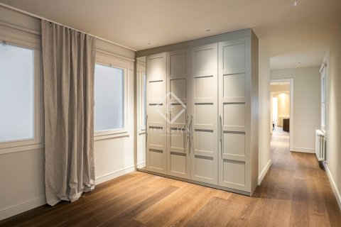 Купить квартиру в Эшампле, Испания с 3 спальни, 161м², № 2765 - фото 15