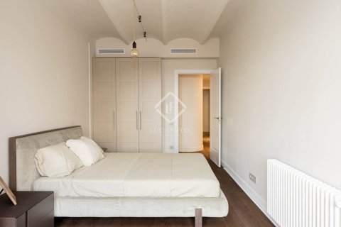 Купить квартиру в Эшампле, Испания с 3 спальни, 161м², № 2765 - фото 30