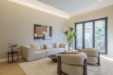 Apartamento de 5 dormitorios en venta en Barcelona, Cataluña, Spain № 7284 - foto 25
