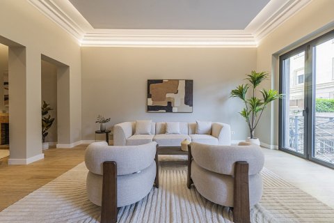 Apartamento de 5 dormitorios en venta en Barcelona, Cataluña, Spain № 7284 - foto 24