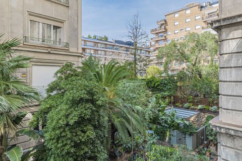 Apartamento de 5 dormitorios en venta en Barcelona, Cataluña, Spain № 7284 - foto 27