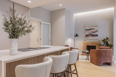 Apartamento de 5 dormitorios en venta en Barcelona, Cataluña, Spain № 7284 - foto 10