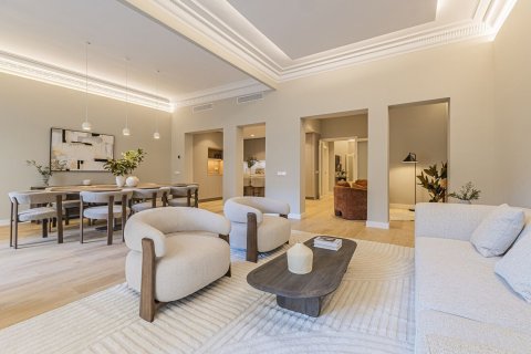 Apartamento de 5 dormitorios en venta en Barcelona, Cataluña, Spain № 7284 - foto 22