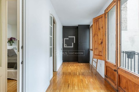 2 bedrooms apartment for sale in Barcelona, Catalonia, Spain № 7281 - photo 13
