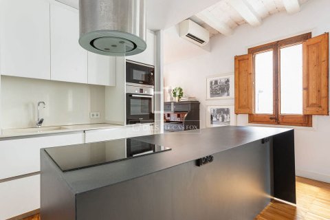 2 bedrooms apartment for sale in Barcelona, Catalonia, Spain № 7281 - photo 16