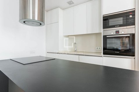 2 bedrooms apartment for sale in Barcelona, Catalonia, Spain № 7281 - photo 17