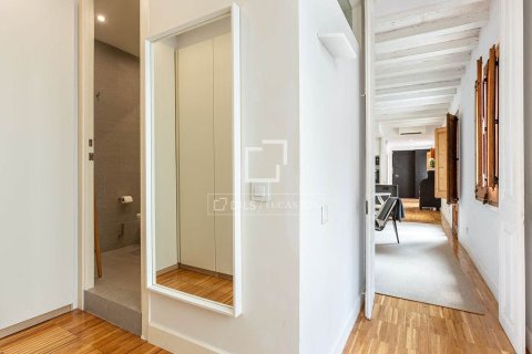 2 bedrooms apartment for sale in Barcelona, Catalonia, Spain № 7281 - photo 4