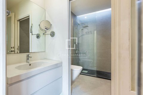 2 bedrooms apartment for sale in Barcelona, Catalonia, Spain № 7281 - photo 11