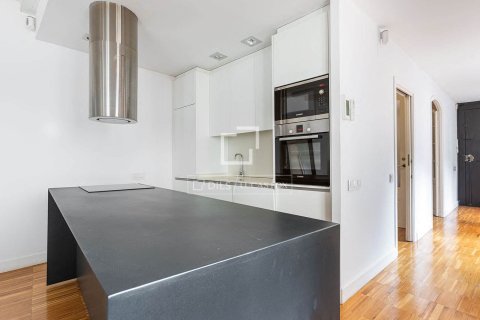 2 bedrooms apartment for sale in Barcelona, Catalonia, Spain № 7281 - photo 18