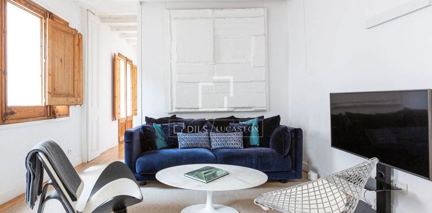 2 bedrooms apartment for sale in Barcelona, Catalonia, Spain № 7281
