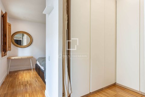 2 bedrooms apartment for sale in Barcelona, Catalonia, Spain № 7281 - photo 9
